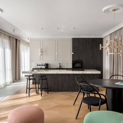 Alquiler de un amplio apartamento de 3 habitaciones, 117 m², distrito Śródmieście, Varsovia, Polonia